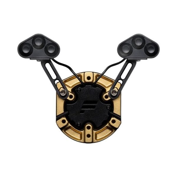De Fanatec ClubSport Button Cluster Pack heeft een gouden en zwarte ronde basis met twee beweegbare zwarte armen die eindigen in driehoekige uiteinden met elk drie ronde gaten.