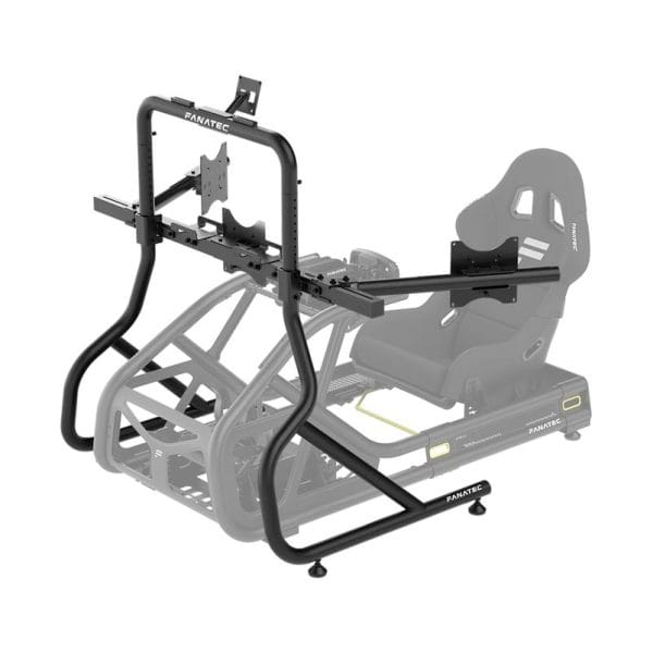 De zwarte Fanatec GT Cockpit Triple Monitor Expansion Kit wordt gemonteerd op een race simulator rig, met semi-transparante stoel en rig die de bevestigingspunten van de kit benadrukken.