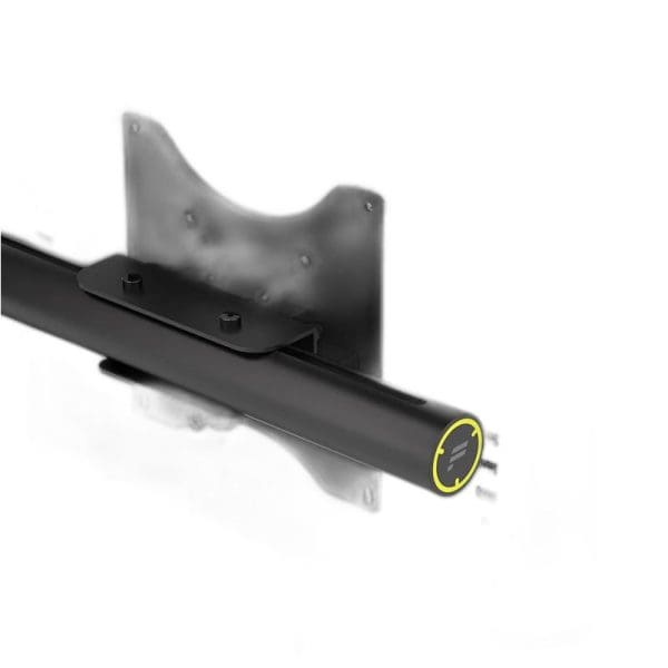 De Fanatec GT Cockpit Triple Monitor Expansion Kit (zwart) wordt getoond, met aandacht voor het design en de structuur.