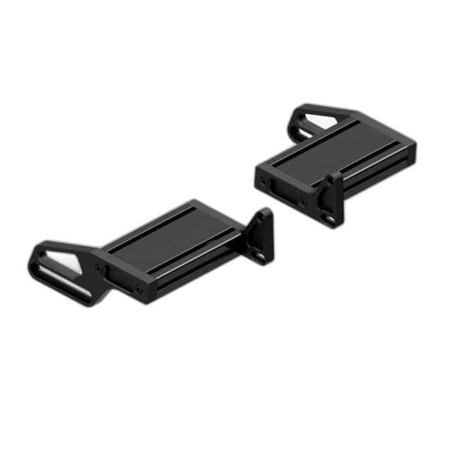 Twee zwarte, rechthoekige metalen beugels met schuine uitsparingen en montagegaten, de P1X PRO Podium Beugel Set van Fanatec voor het bevestigen van onderdelen.