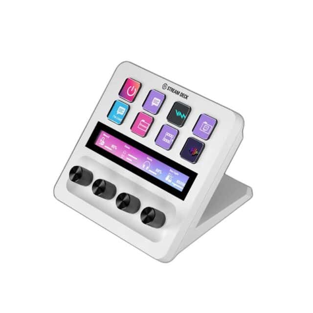 De Fanatec Stream Deck + heeft acht gekleurde vierkante knoppen, vier zwarte bedieningsknoppen en een horizontaal aanraakscherm op een gekanteld wit apparaat.